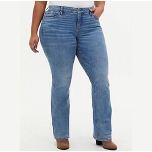 Torrid Mid-Rise Slim Bootcut Jeans Medium Wash Blue Denim 12 x 32 High Rise